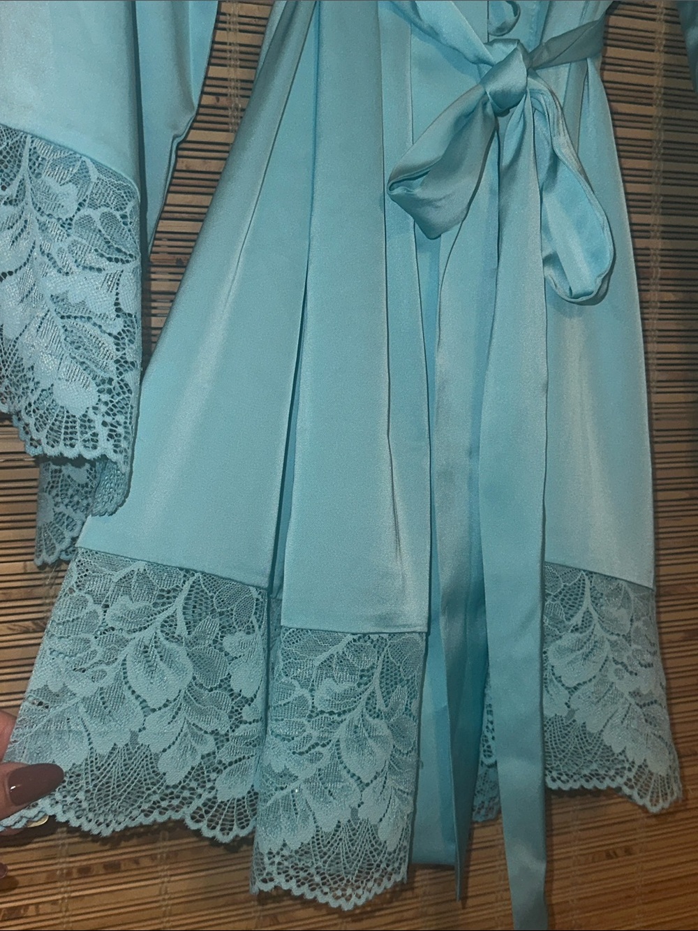 Like New! $168 Badgley Mischka Blue Silky Satin Sparkle Lace-Trim Robe - Picture 6 of 7
